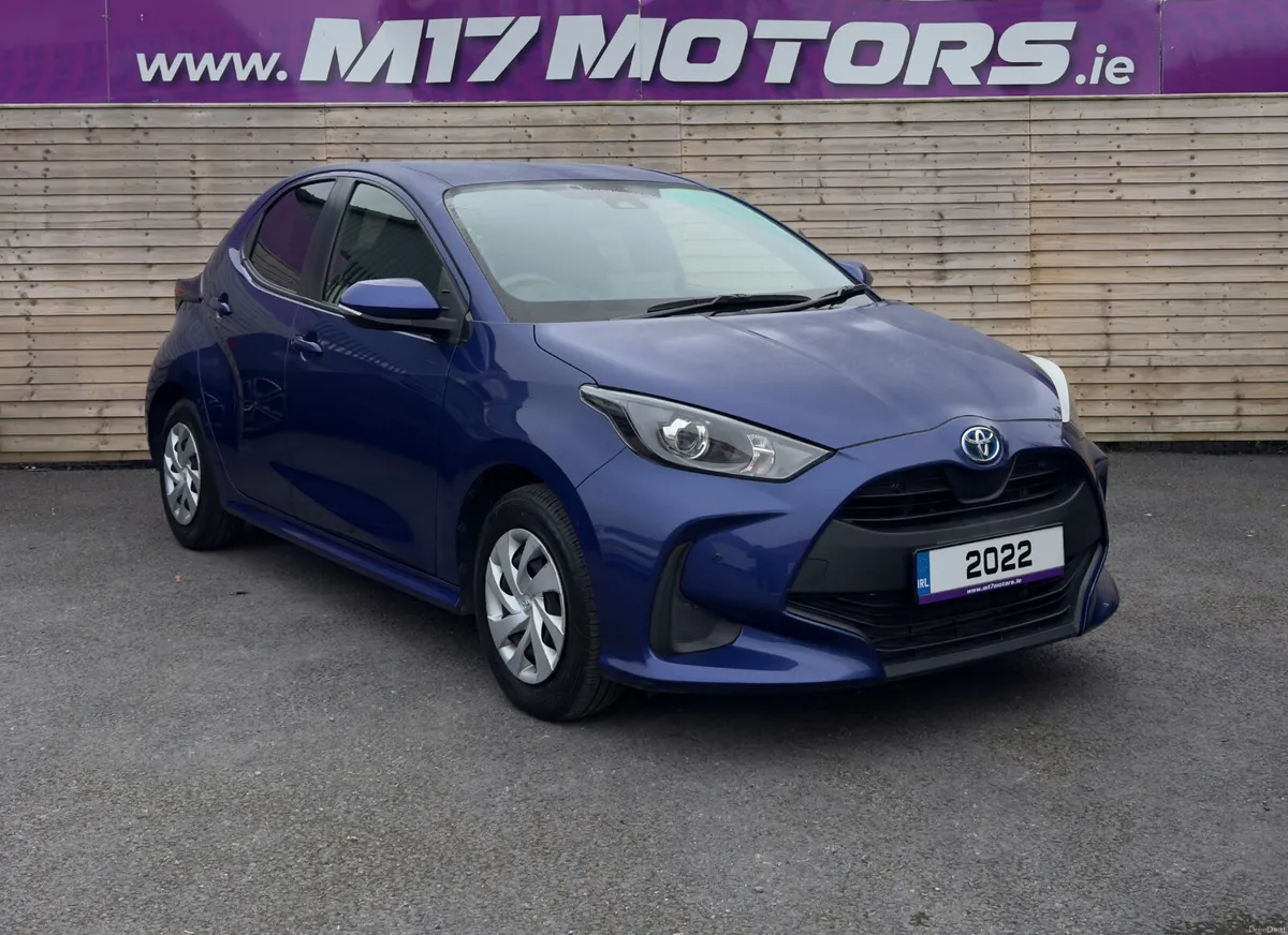 2022 Toyota Yaris, 1.5 Hybrid Auto - Image 1