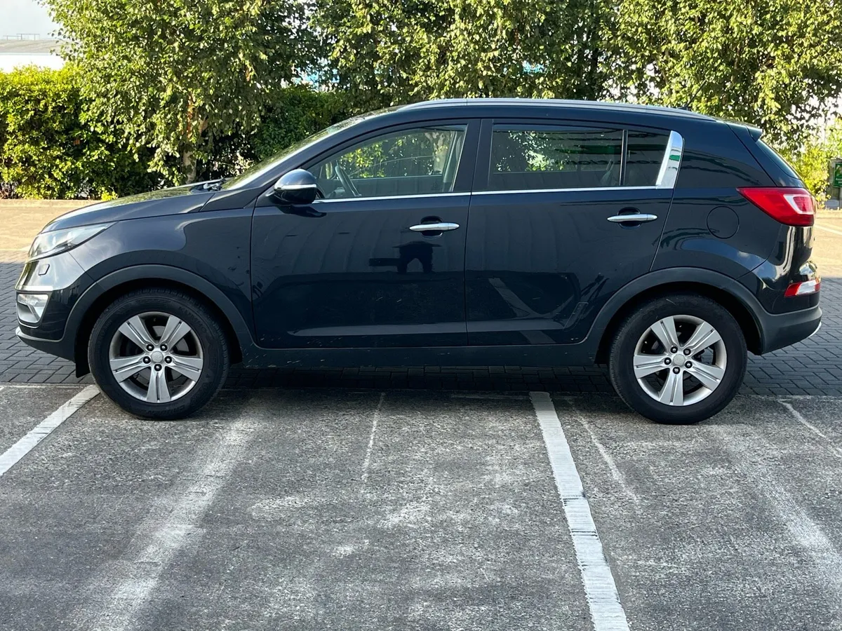 2011 Sportage, 180k km, High Spec - Image 2