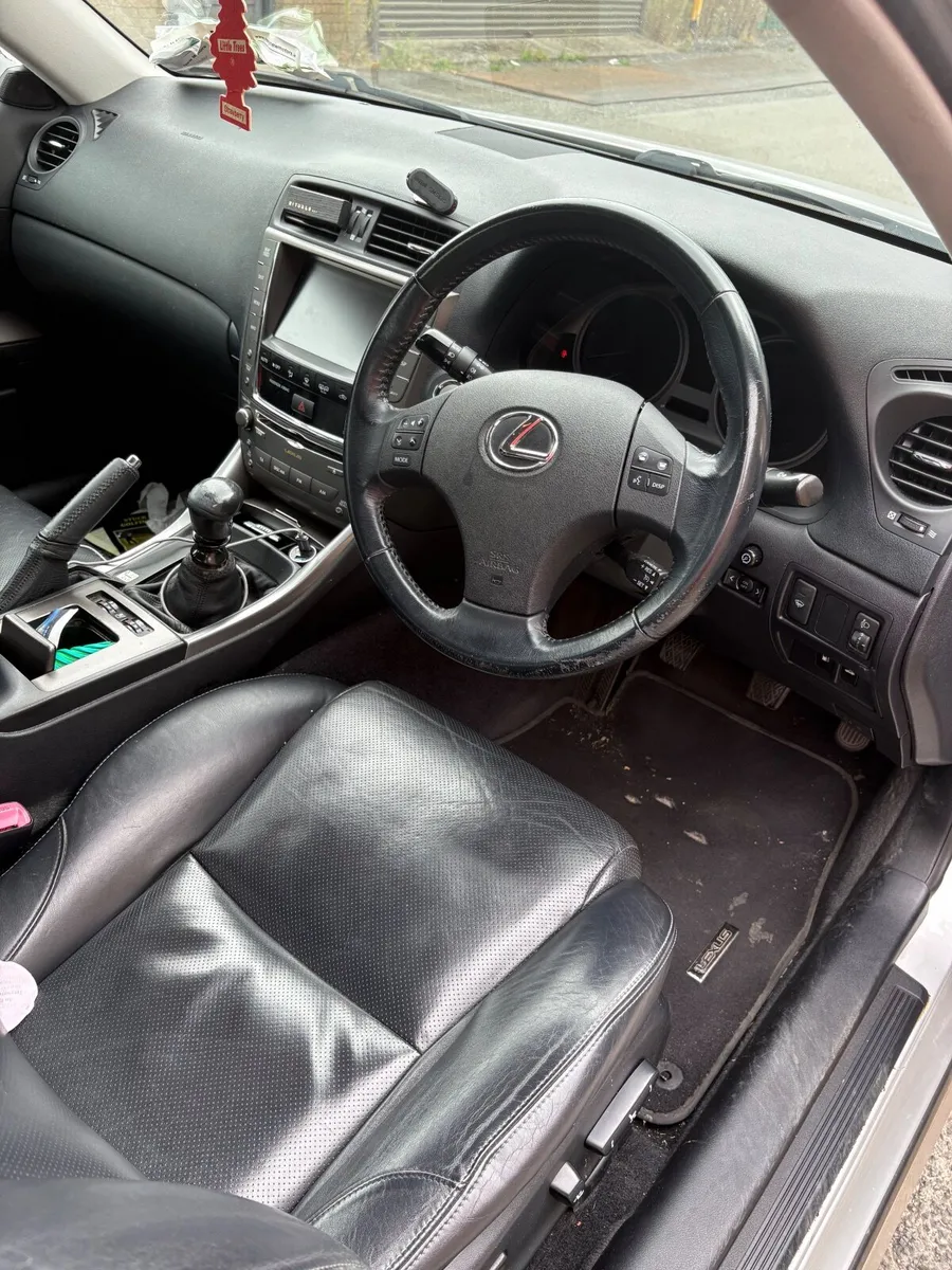 Lexus IS 2009 - Image 4
