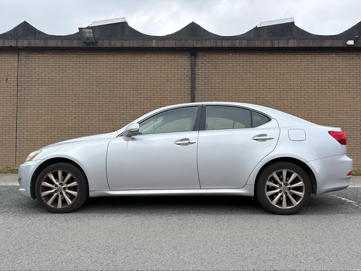 Lexus IS 2009 - Image 3