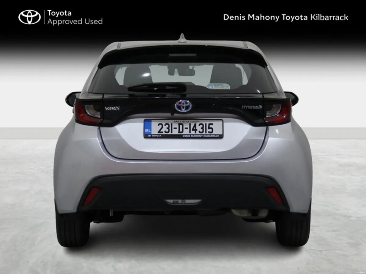 Toyota Yaris HYBRID LUNA - Image 4