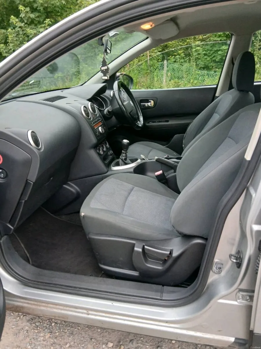 Car - Image 2