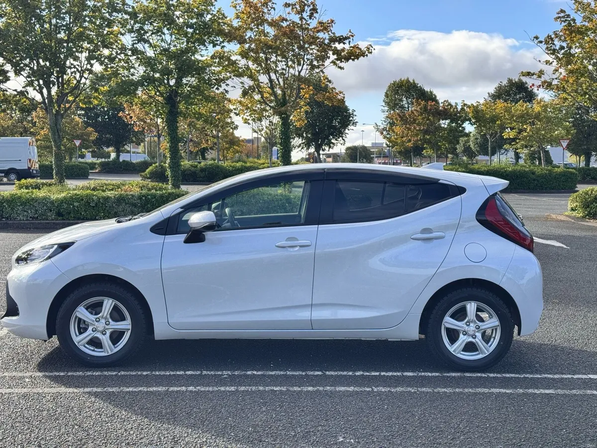 TOYOTA AQUA 1.5 HYBRID AUTOMATIC 2y NCT LIKE A NEW - Image 6
