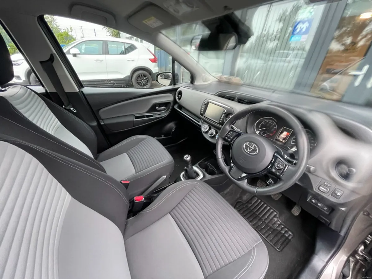 Toyota Yaris 1.0 LUNA 4DR - Image 6