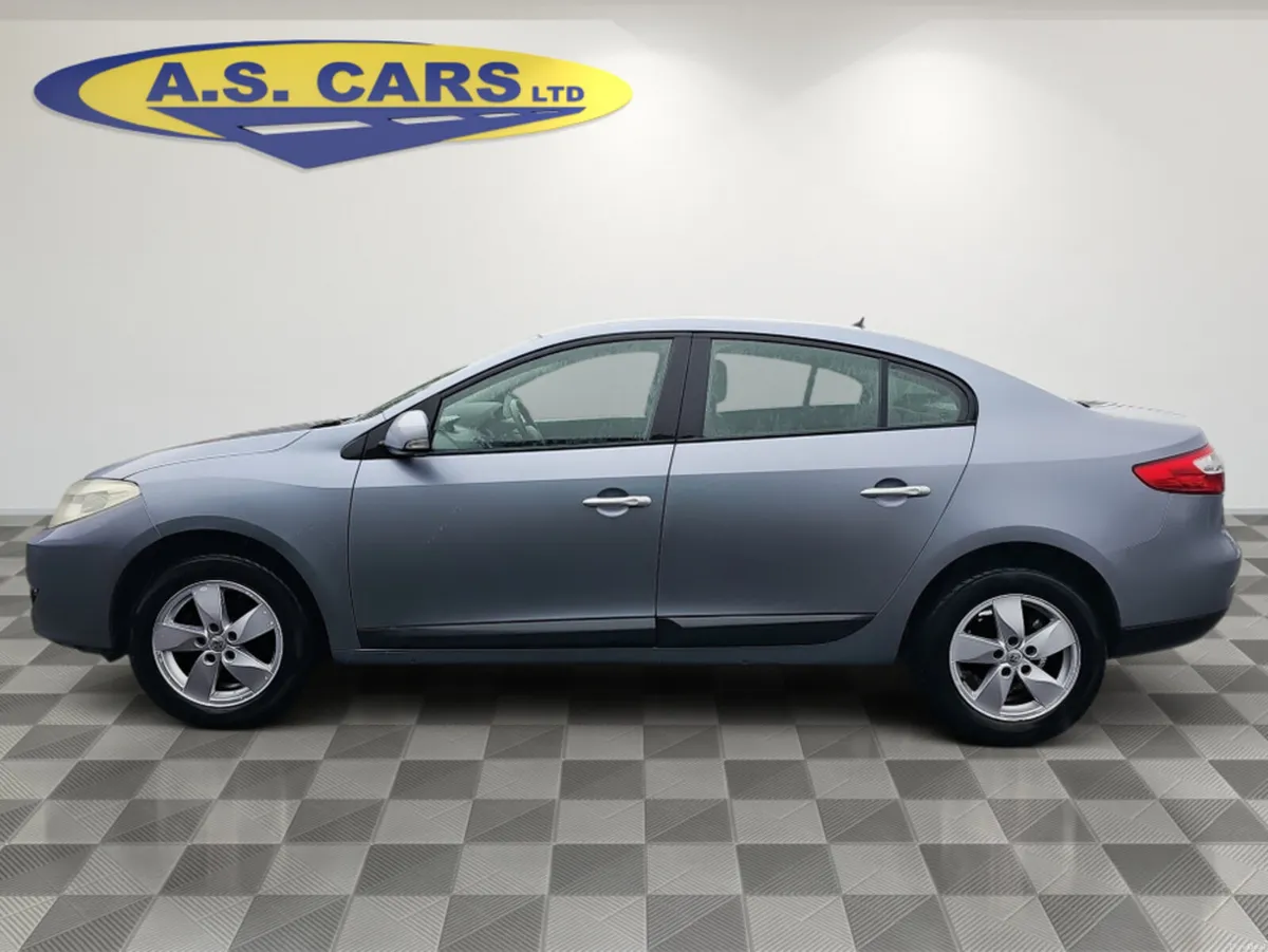 Renault Fluence 1.5 DCI 110 DYNAMIQUE 4DR - Image 6