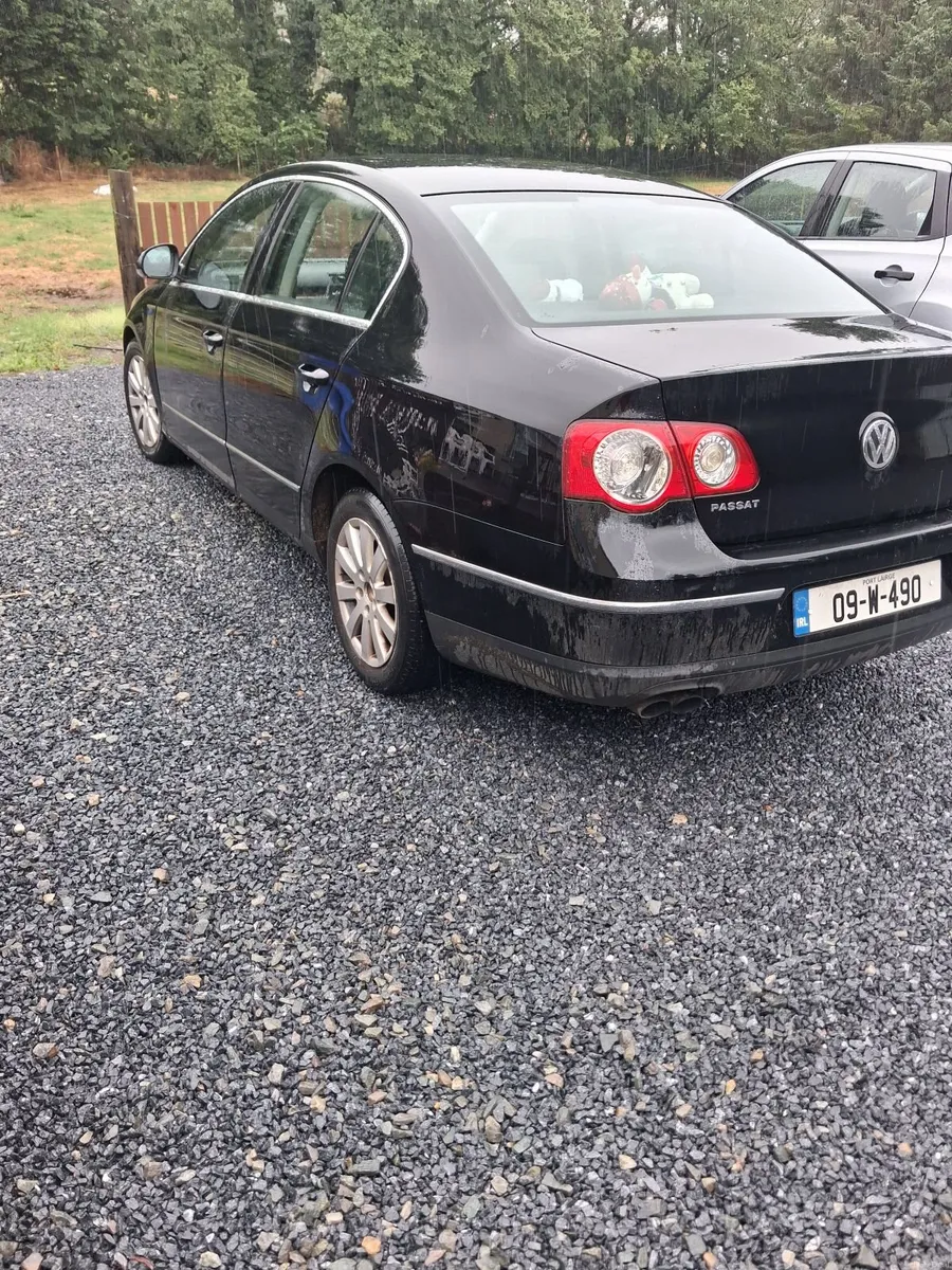 Volkswagen Passat 2009 - Image 4