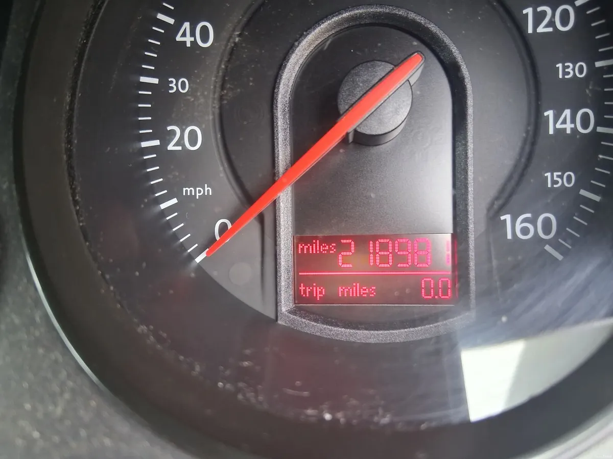 Volkswagen Passat 2008 - Image 1