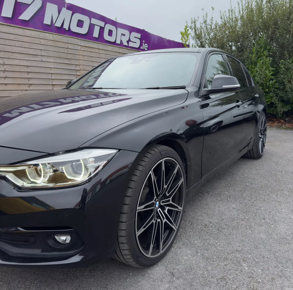 2017 BMW 320d, Upgraded Alloys - Image 5