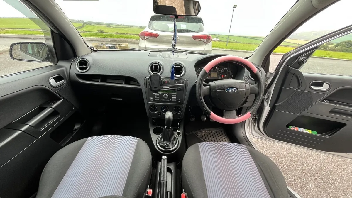 Ford Fusion 2009 - Image 6