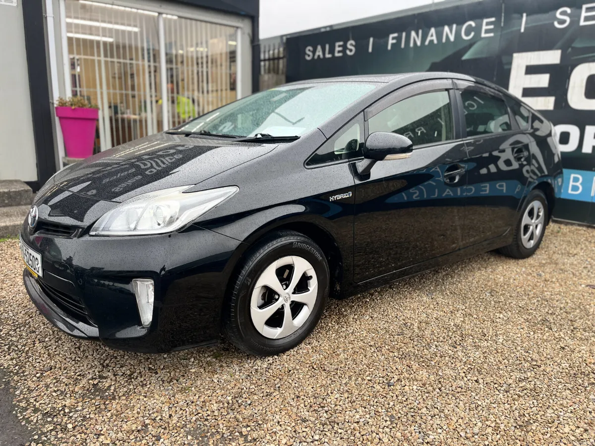TOYOTA PRIUS 1.8 HYBRID, NCT 06/2027, TAX 06/2027 - Image 3