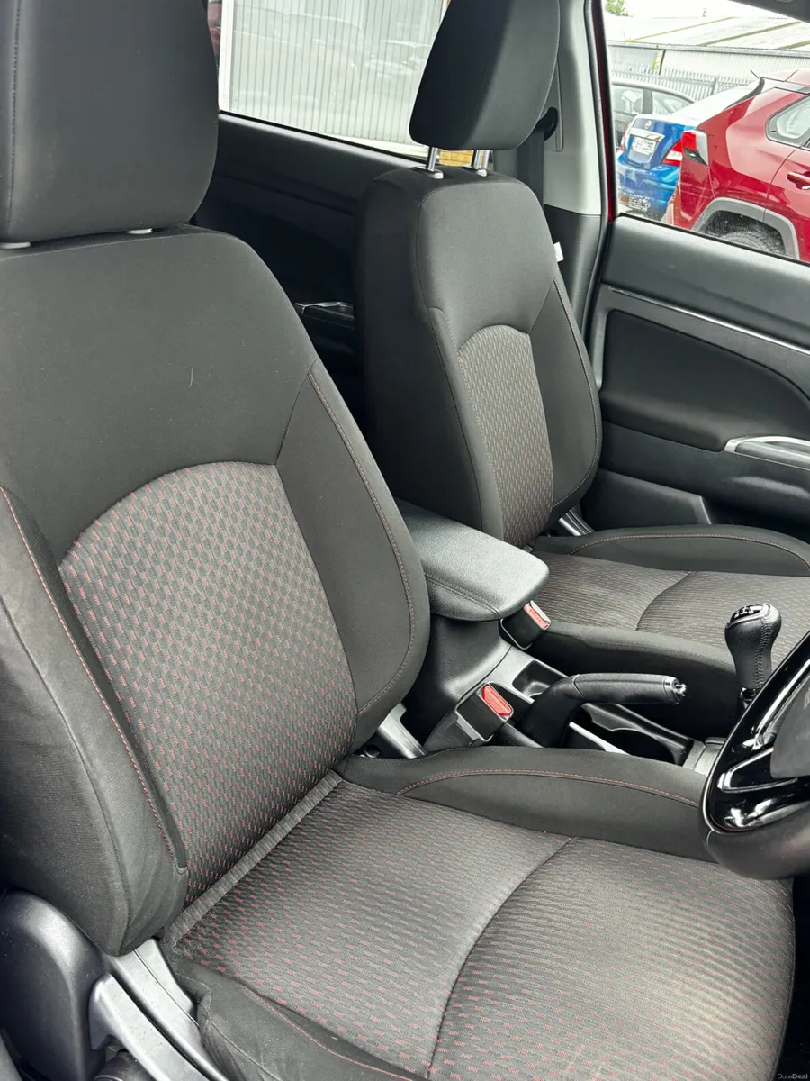 181 Mitsubishi ASX 1.6 . LOW KILOMETRES - Image 5