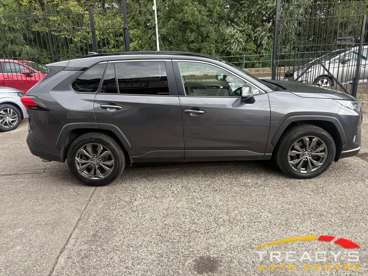 Toyota RAV4 2022 HYBRID SOL 4DR AUTO - Image 2