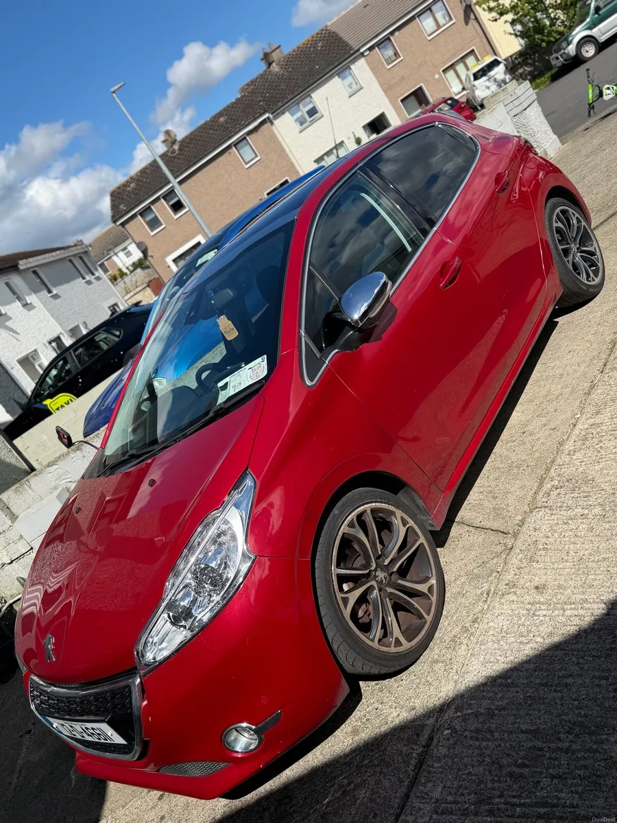 Peugeot 208 Automatic 1.4L Diesel HIGH SPEC - Image 3