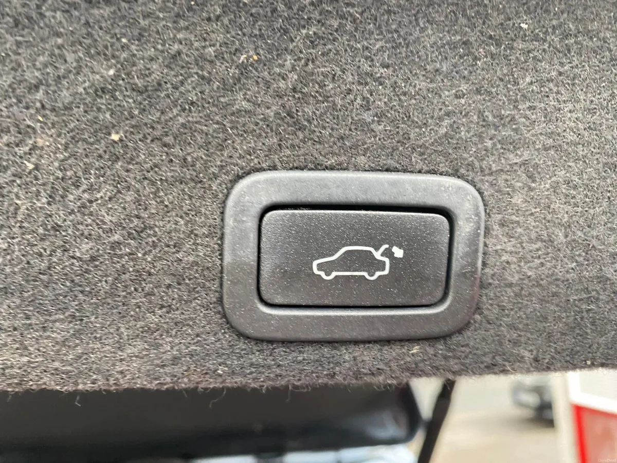 Volvo XC60 2017 - Image 5