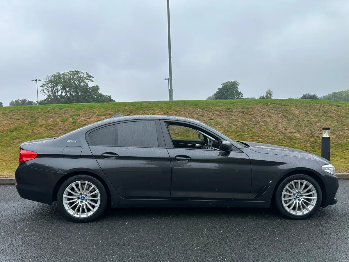 BMW 5-Series 2019 Low Kms FSH - Image 6