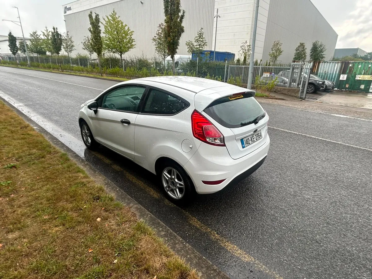 Ford Fiesta 2014 SPORT 3DOOR - Image 6