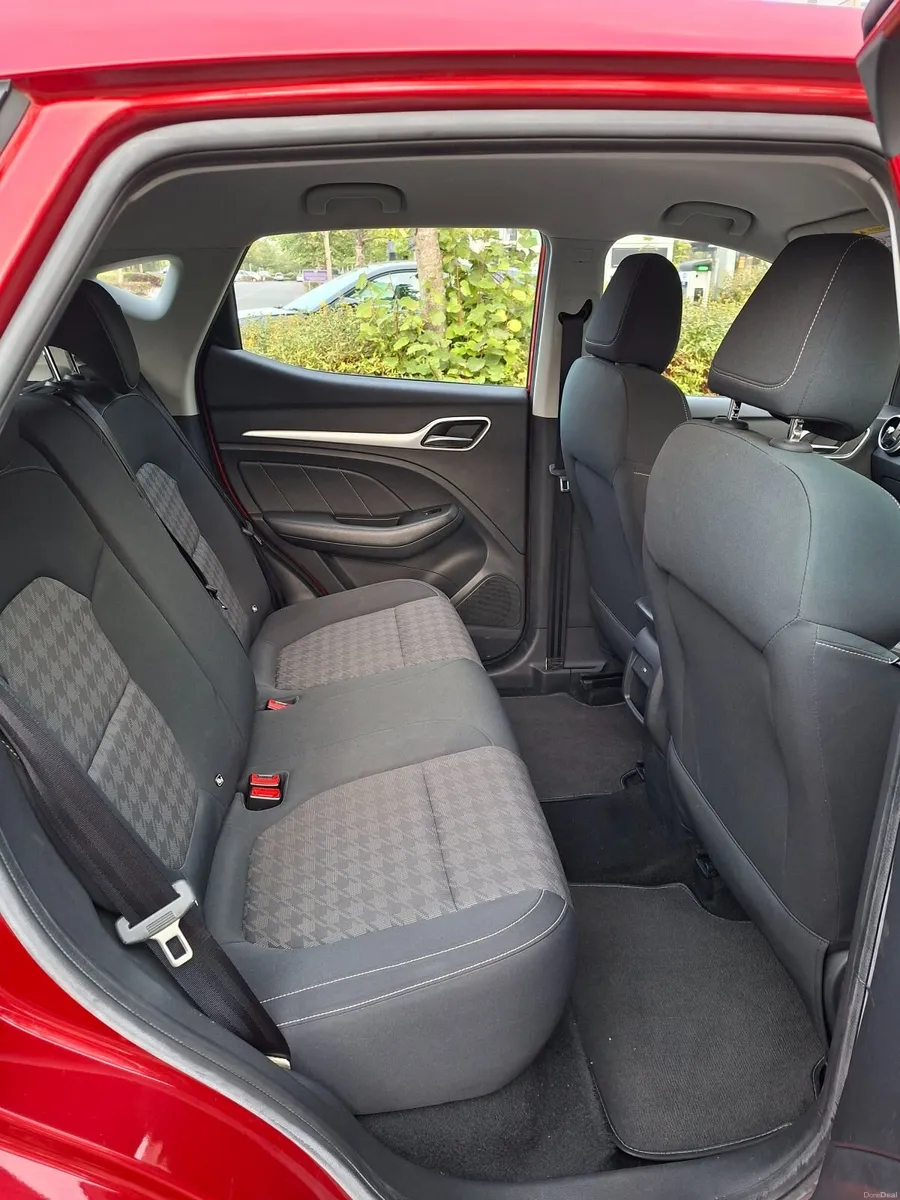 MG ZS 2021 - Image 2