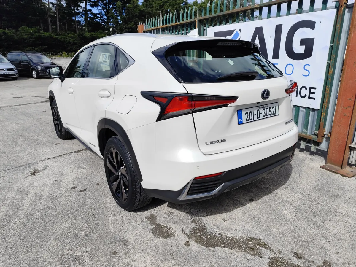 Lexus NX 300h Hybrid - 4WD - Executive - FSH - Image 6