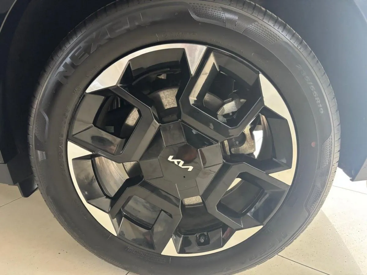 Kia EV5 GT-Line with Sunroof - Long Range - Image 5