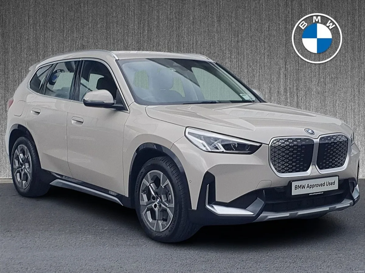 BMW iX1 eDrive20 Sport - Image 1