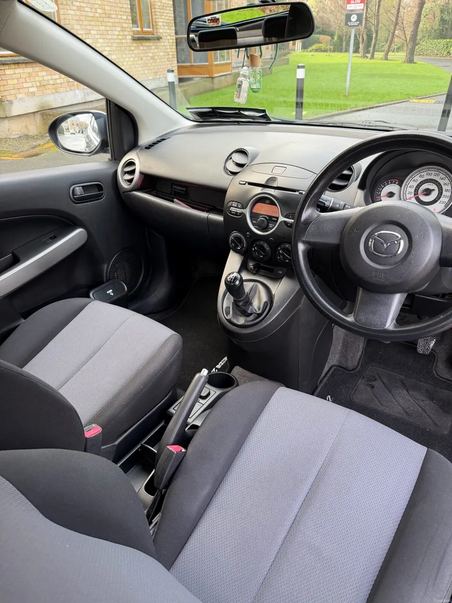 Mazda 2 - Image 5