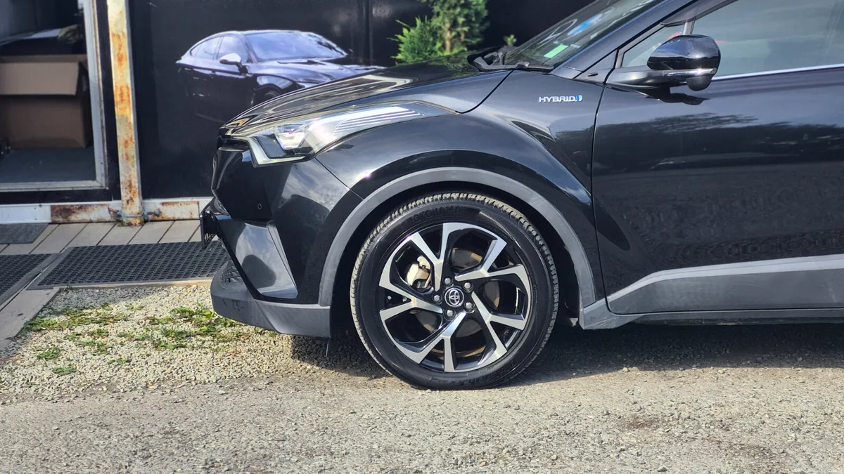 Toyota C-HR 2017 Automatic New Nct - Image 6