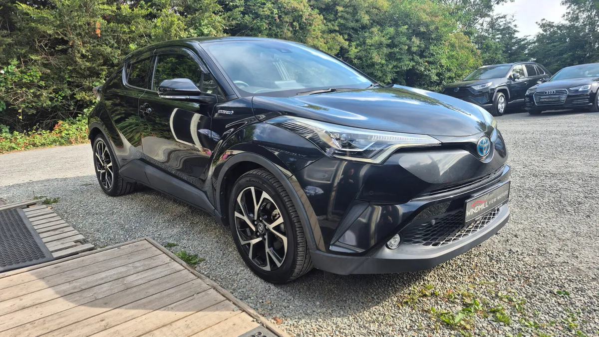 Toyota C-HR 2017 Automatic New Nct - Image 2