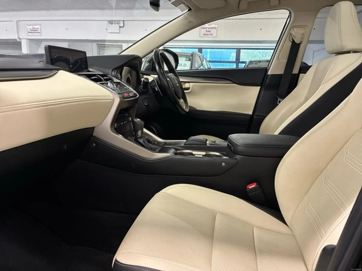 Lexus NX NX 300 H FWD EXECUTIVE - Image 6