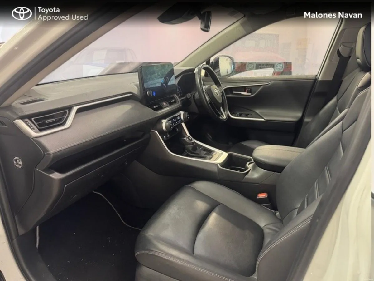 Toyota RAV4 Hybrid Sol - Image 6