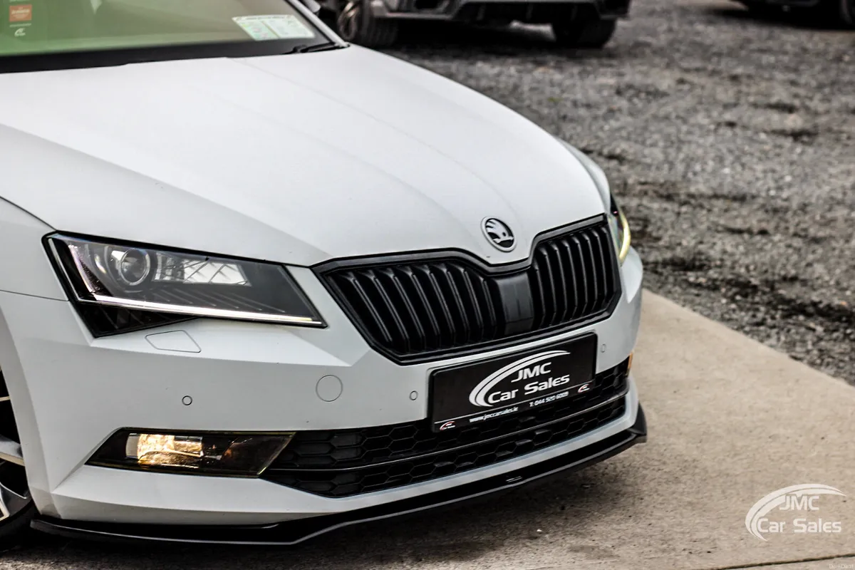 2017 SKODA SUPERB SPORT-LINE - Image 5