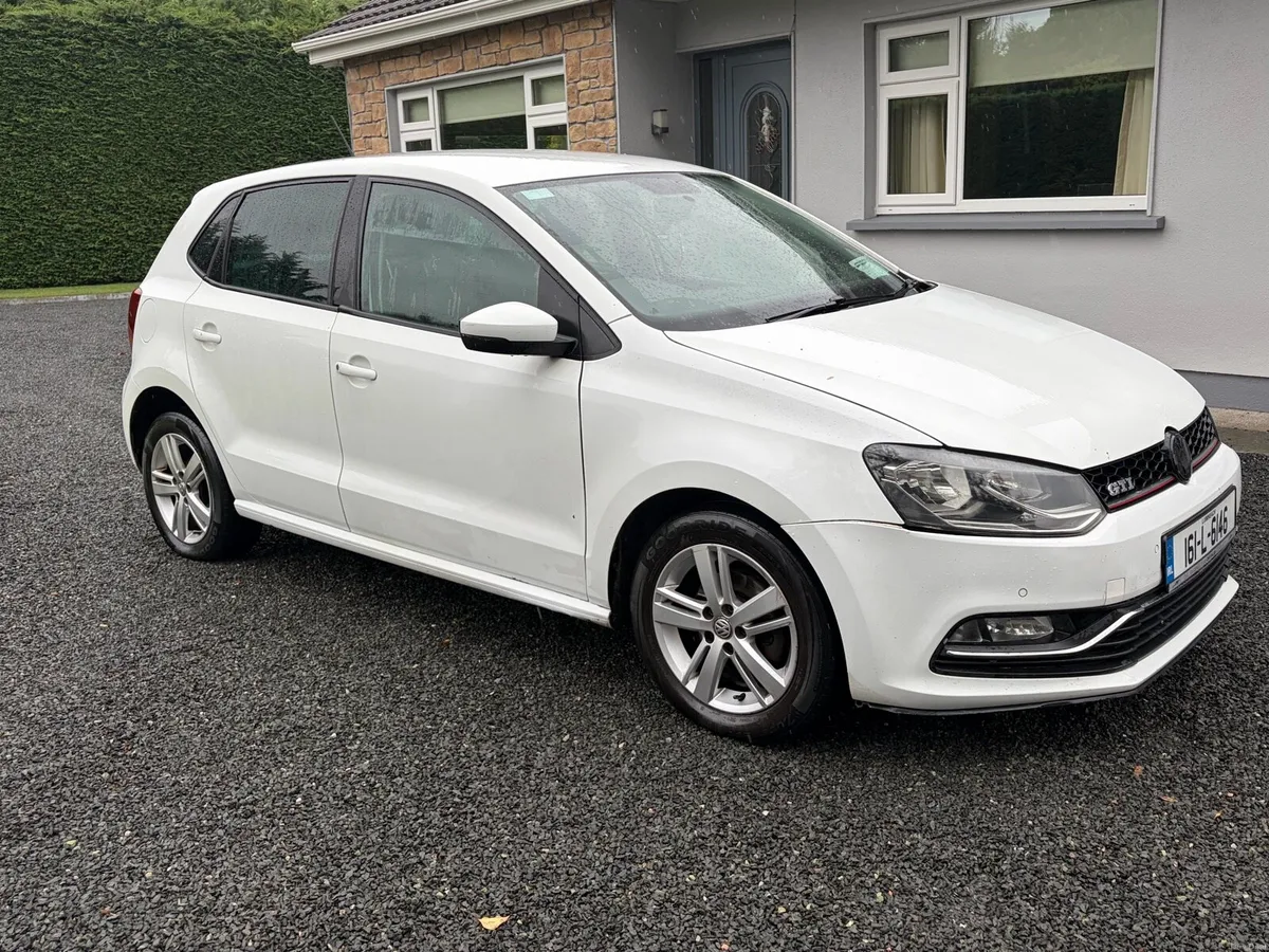 2016 VOLKSWAGEN POLO - Image 1