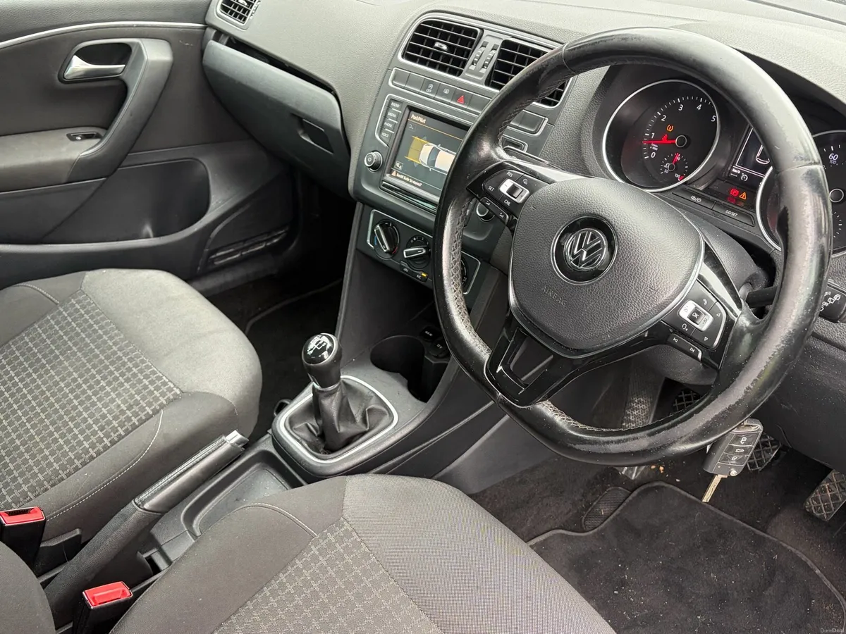 2016 VOLKSWAGEN POLO - Image 5
