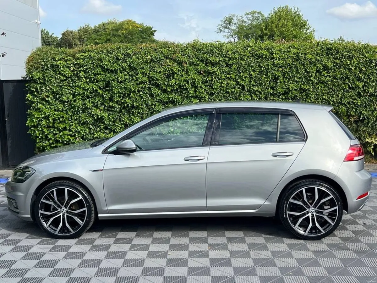 Volkswagen Golf R-LINE PACK 1.2 TSI AUTO // APPLE - Image 3