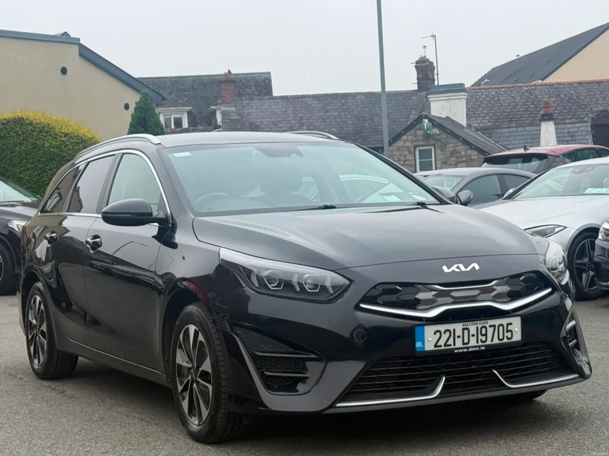 Kia Ceed 1.6 PHEV SW AUTO *HIGH SPEC* - Image 3