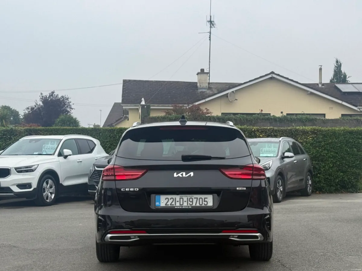 Kia Ceed 1.6 PHEV SW AUTO *HIGH SPEC* - Image 6