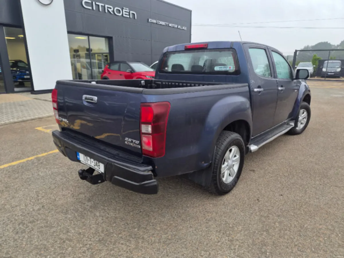 Isuzu D-Max Crew CAB 4 DR - Image 2