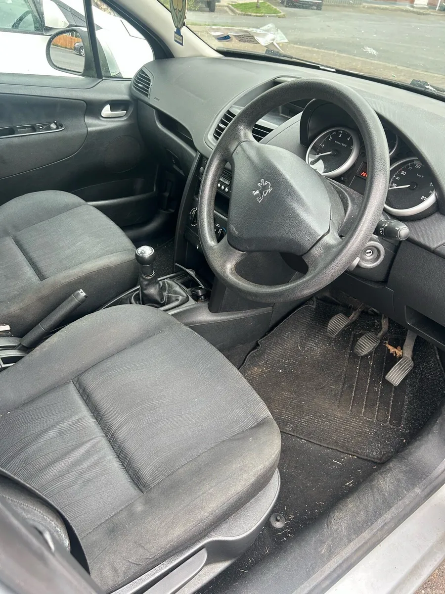 Peugeot 207 - Image 4