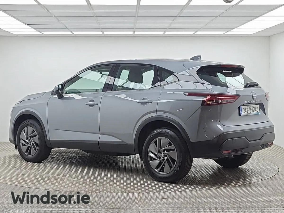 Nissan Qashqai 1.3 PET MILD HYBRID SV - Image 2