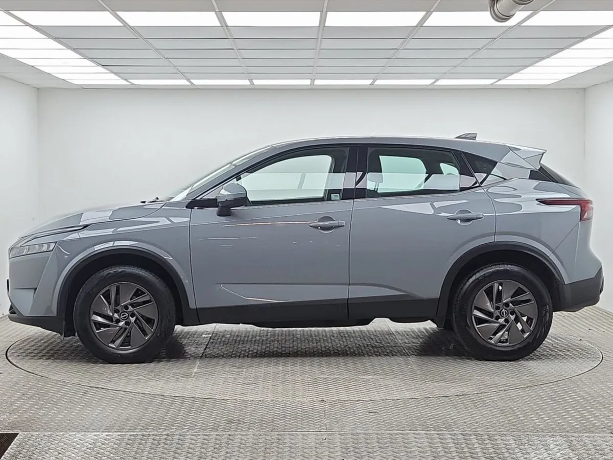 Nissan Qashqai 1.3 PET MILD HYBRID SV - Image 5