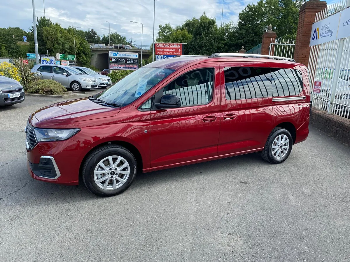 Wheelchair Accessible Taxi Ford Connect 5 Seats+WC - Image 3
