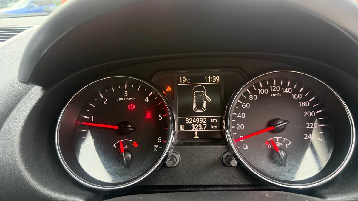 NISSAN QASHQAI 1.5 - Image 5