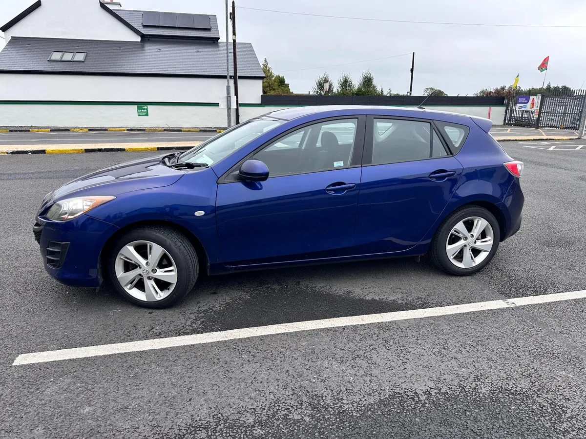 Mazda Mazda3 2011 - Image 3
