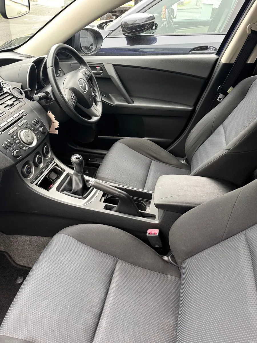 Mazda Mazda3 2011 - Image 4