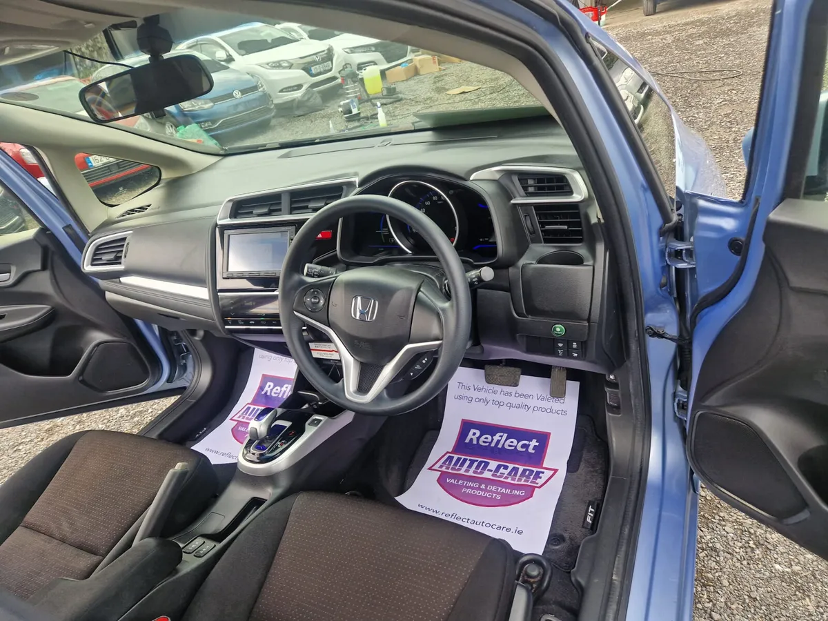 HONDA FIT 2016 - Image 2