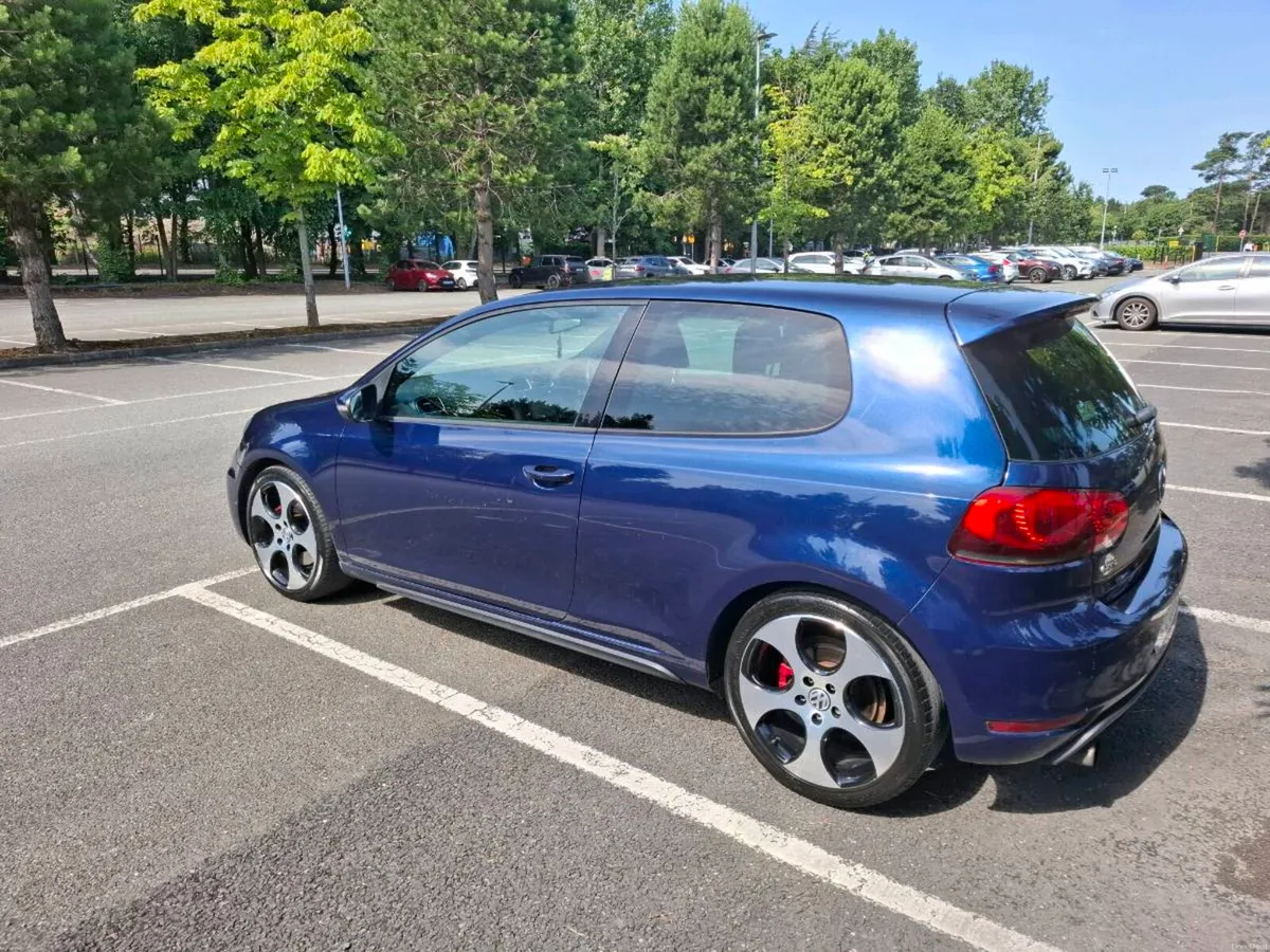 Volkswagen Golf GTI - Image 4