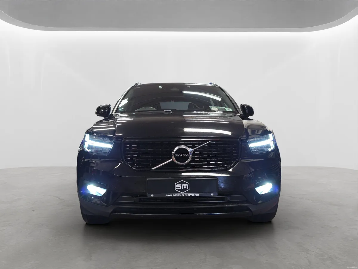 2019 VOLVO XC40 2.0 D3 R-DESIGN. - Image 2