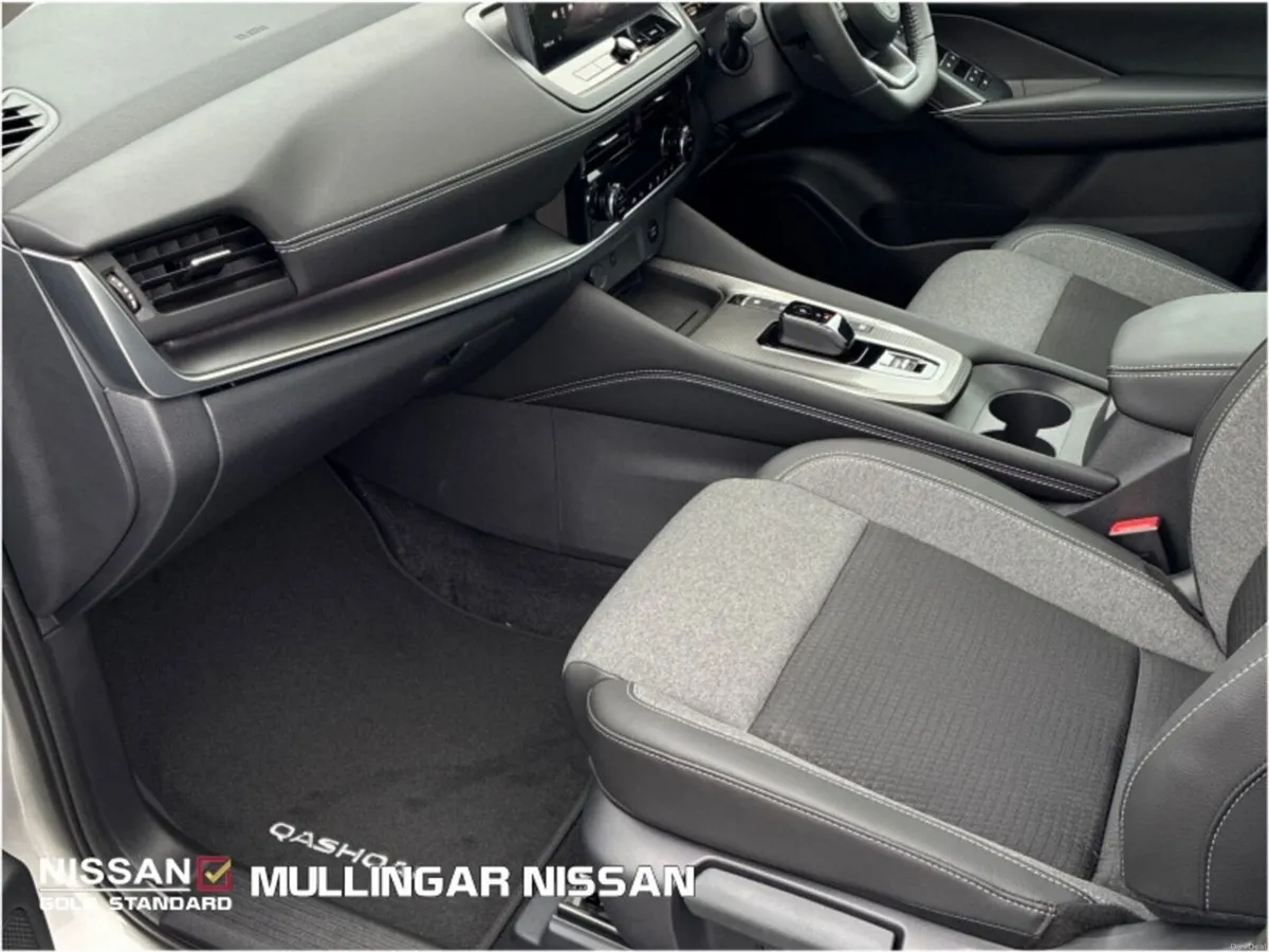 Nissan Qashqai 1.5SV Premium e-Power Hybrid Auto-D - Image 4