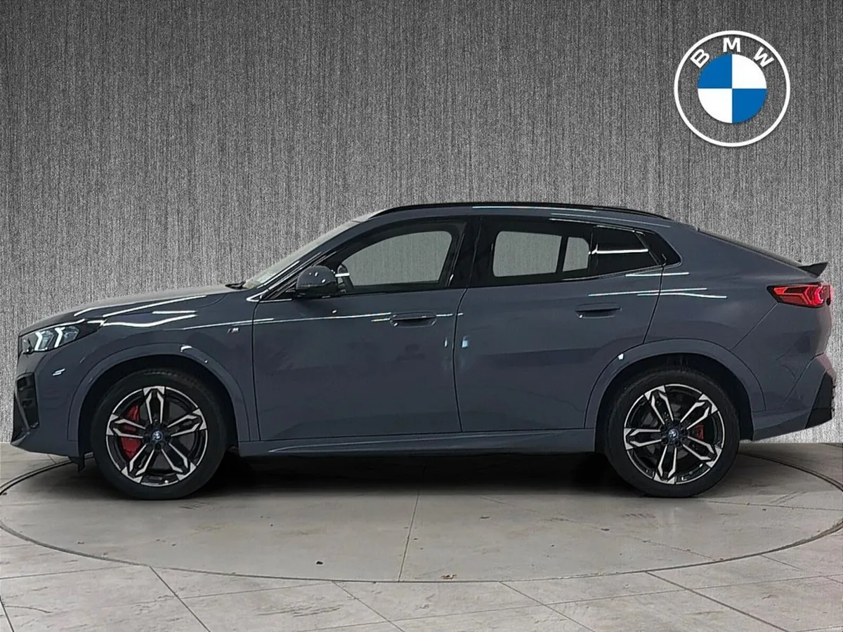 BMW iX2 eDrive20 M Sport - Image 3