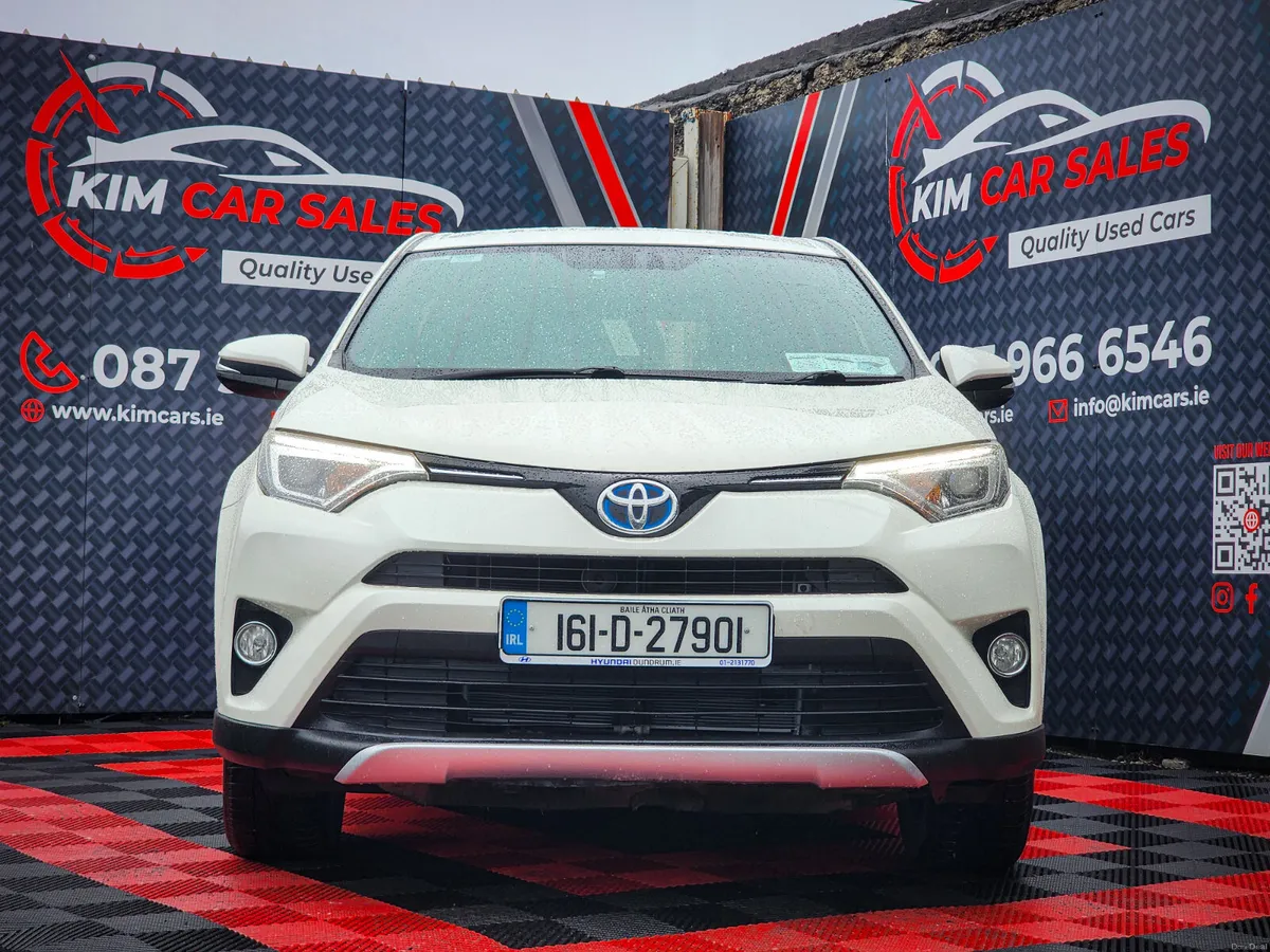 2016 Toyota RAV4 Hybrid - Image 5