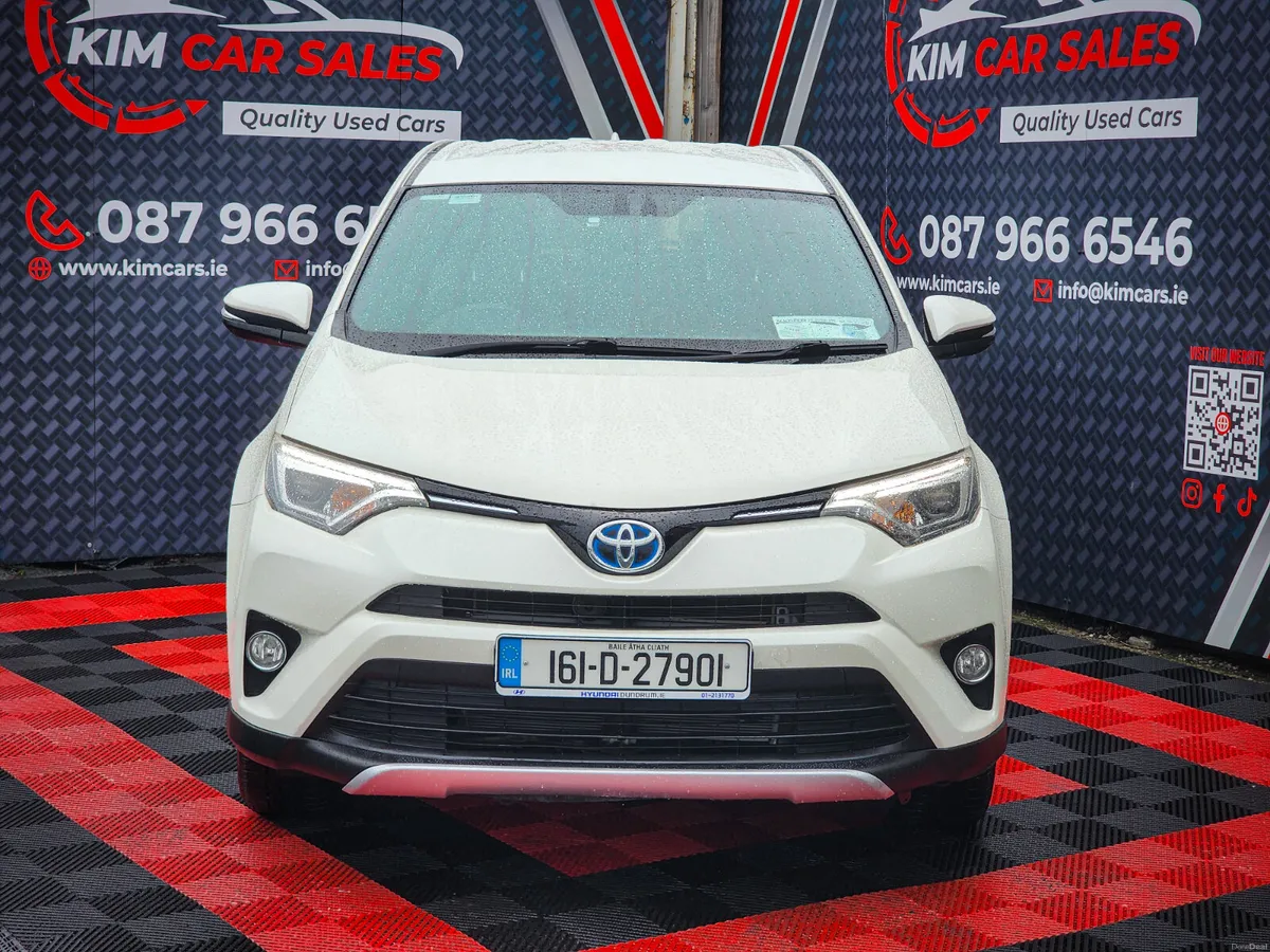2016 Toyota RAV4 Hybrid - Image 6